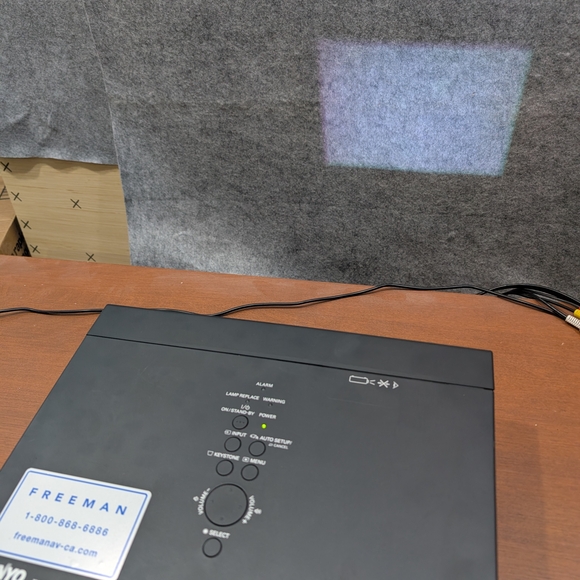 SANYO PLC-WXU30A Pro Wide WXGA Multimedia Projector Business Classroom - TESTED - Picture 10 of 11